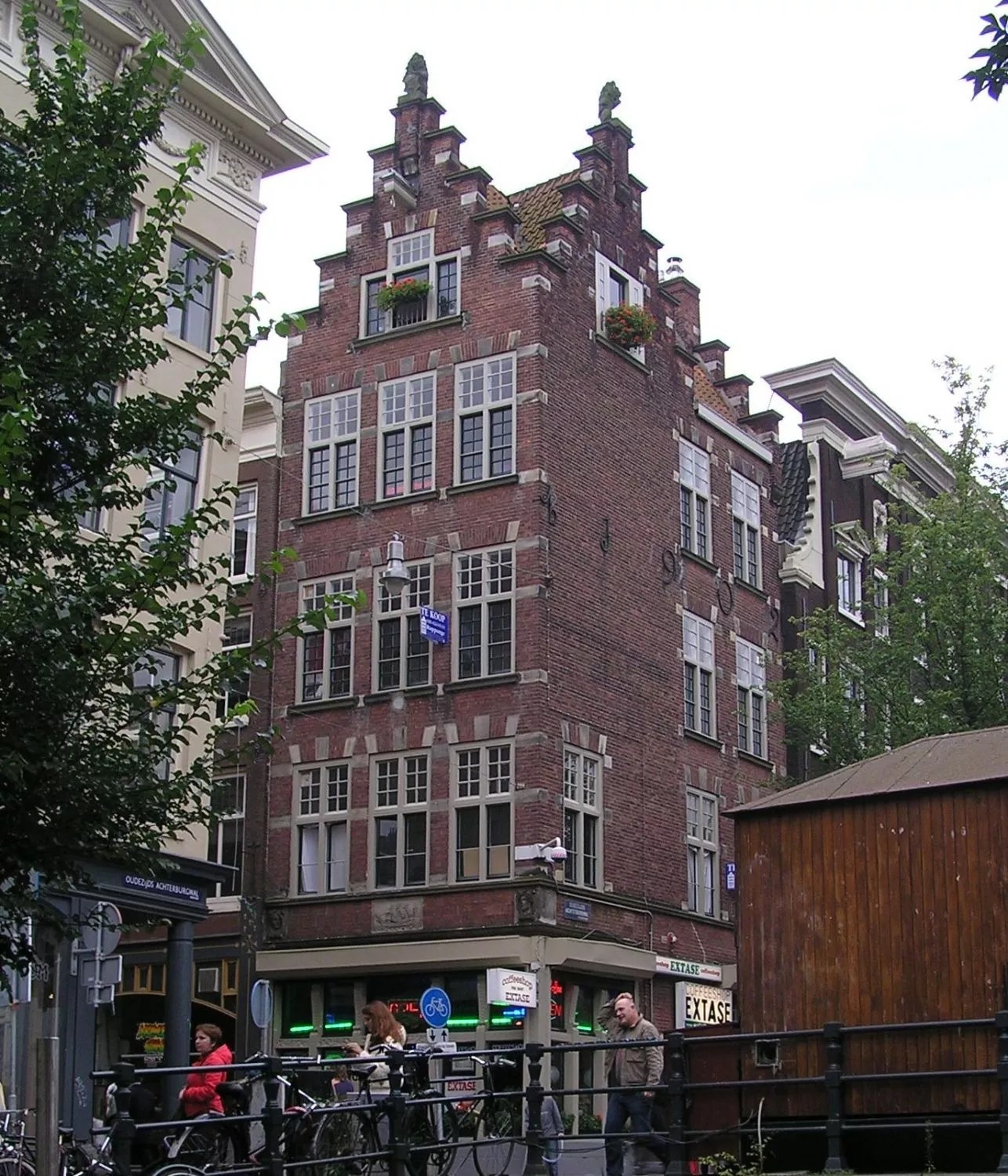 Oude Hoogstraat 2 Amsterdam op de kaart