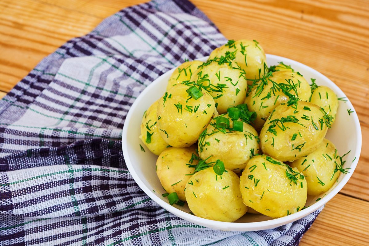 Patate bollite la ricetta del contorno facile e veloce