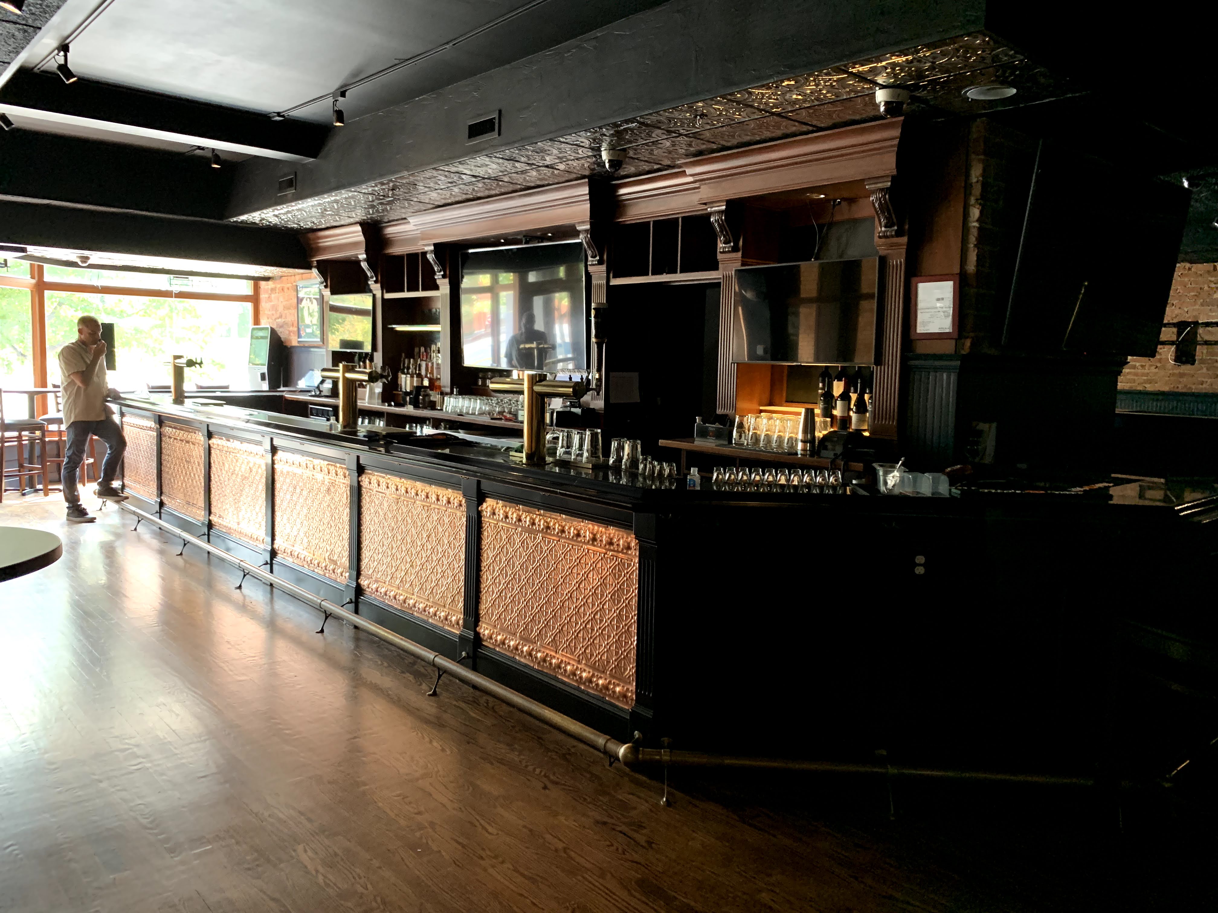 207 Main Street Hartford Connecticut 06106 Restaurant LEASED