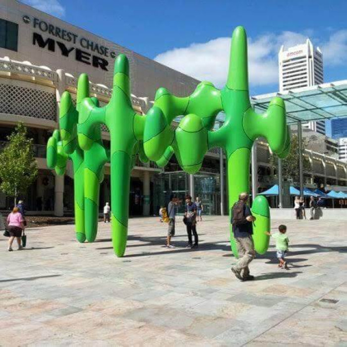 People Are Sharing The Weirdest Sculptures They've Ever Seen And Here