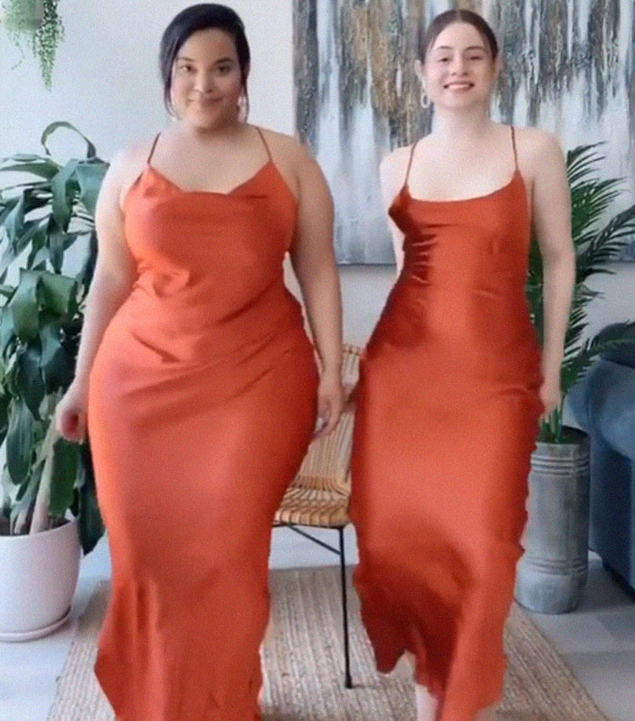 Two Different Women Wear The Same Clothes To Demonstrate How It Looks