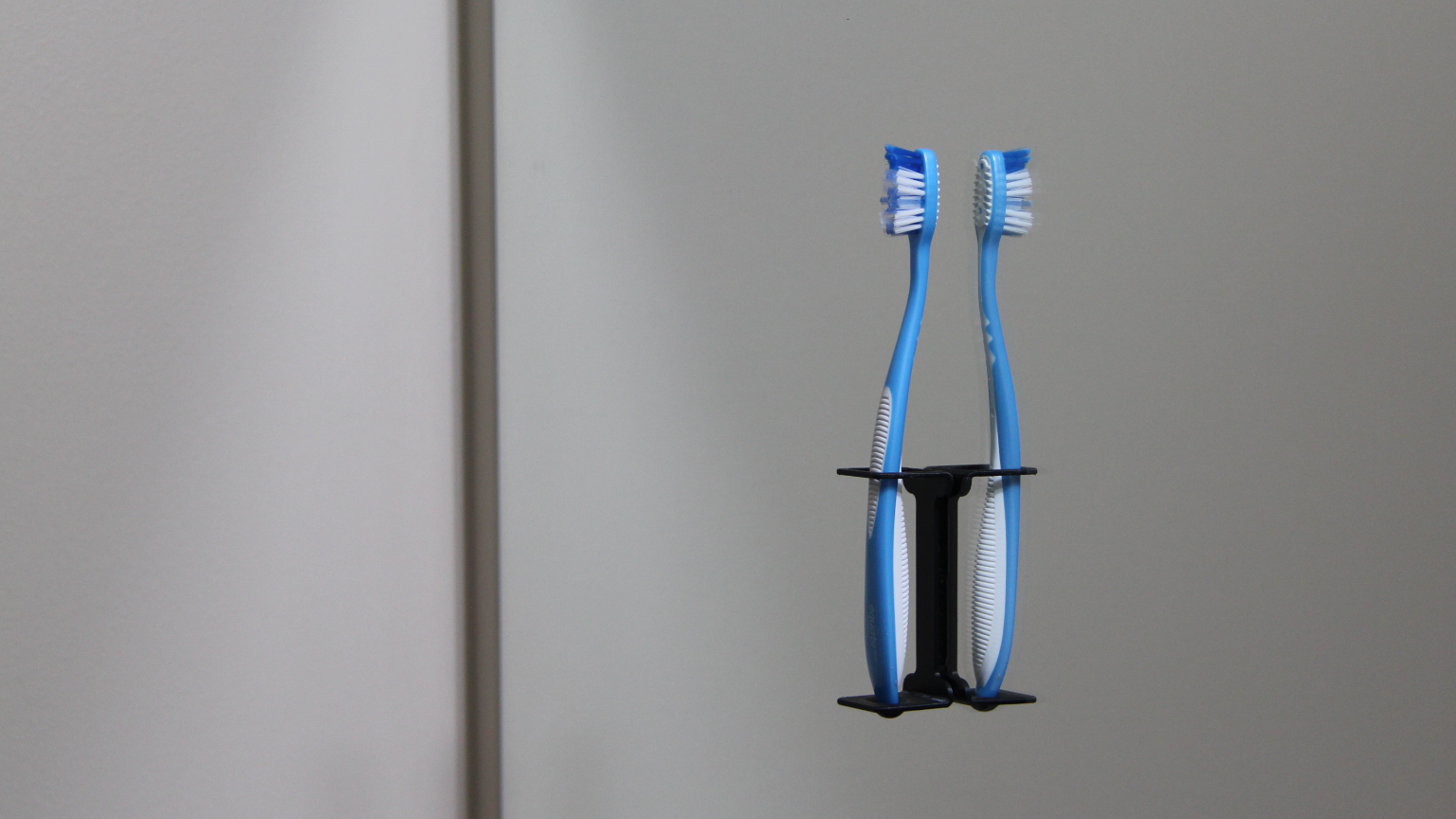I Created A Nanosuction Toothbrush Holder DeMilked