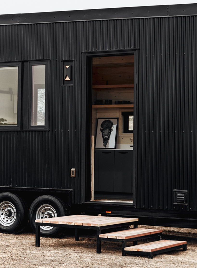 land ark RV looks more like a high end ski lodge on wheels