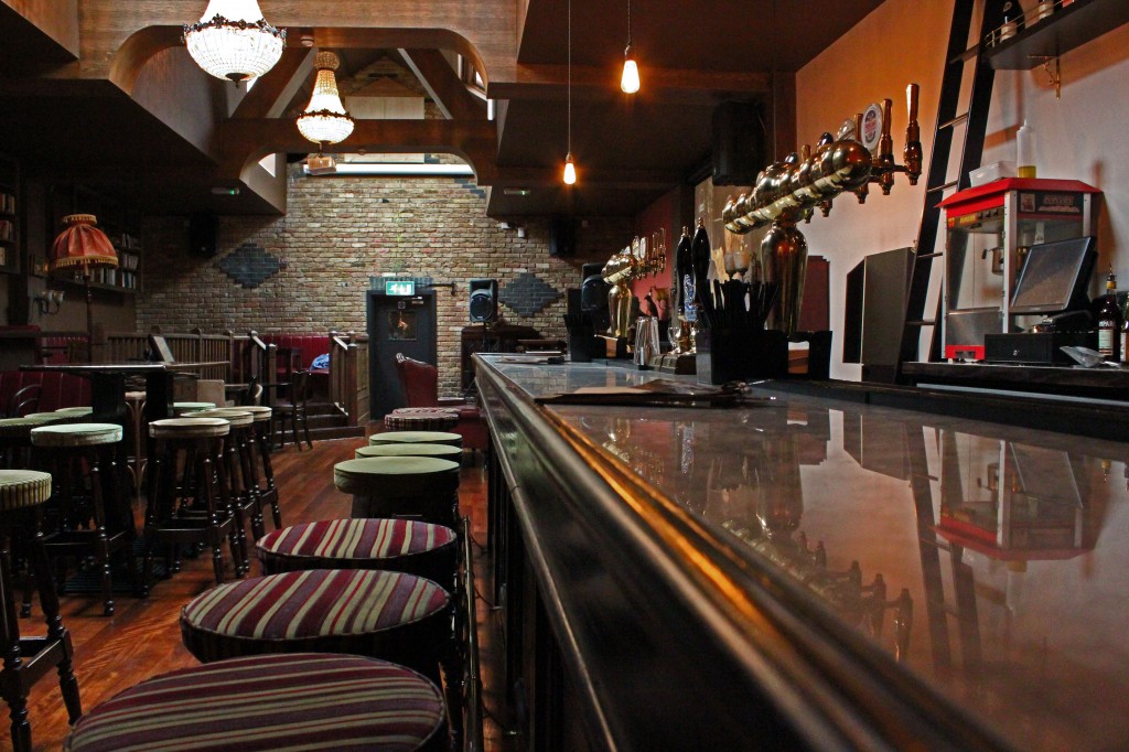 The Old Frizzle, Wimbledon London