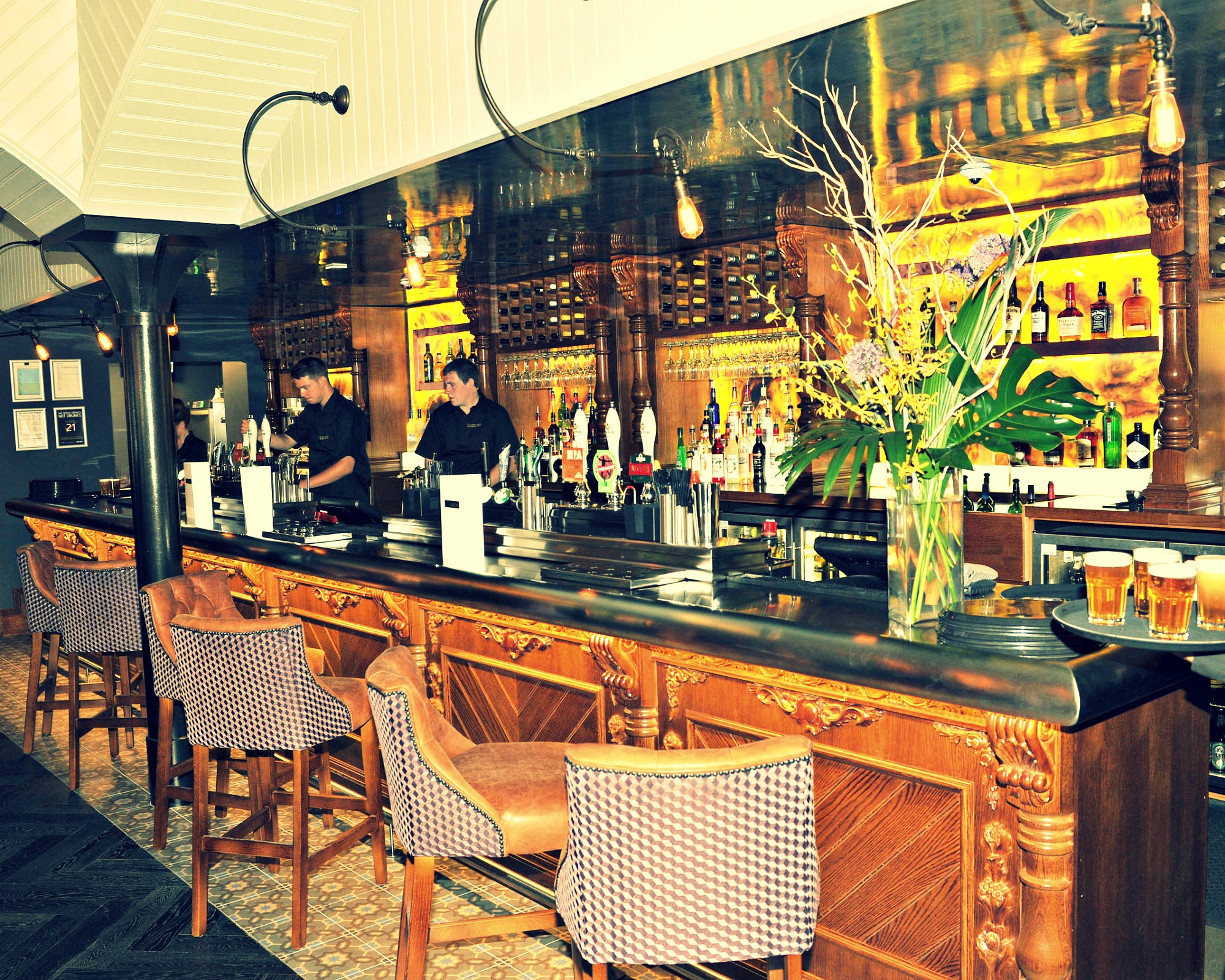 Duttons Manchester Albert Square Manchester Bar Reviews DesignMyNight