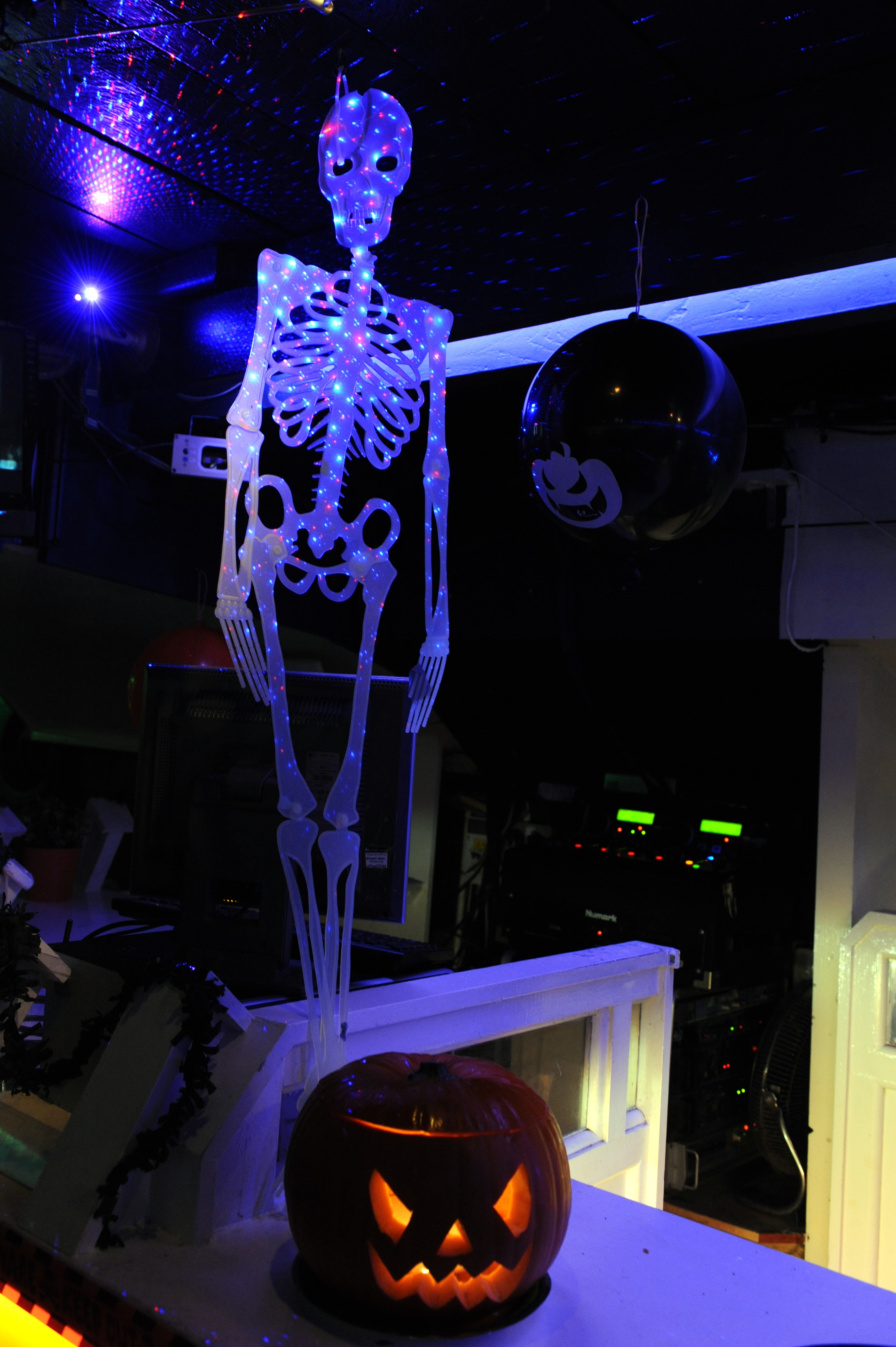 Ghost Ship Halloween party Embankment, London Boat Party Reviews