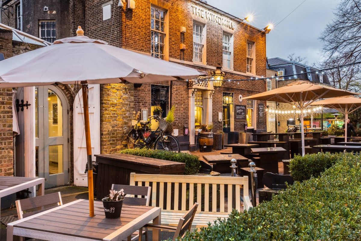 The Windmill Hotel Pub Clapham Common South Side London Reviews