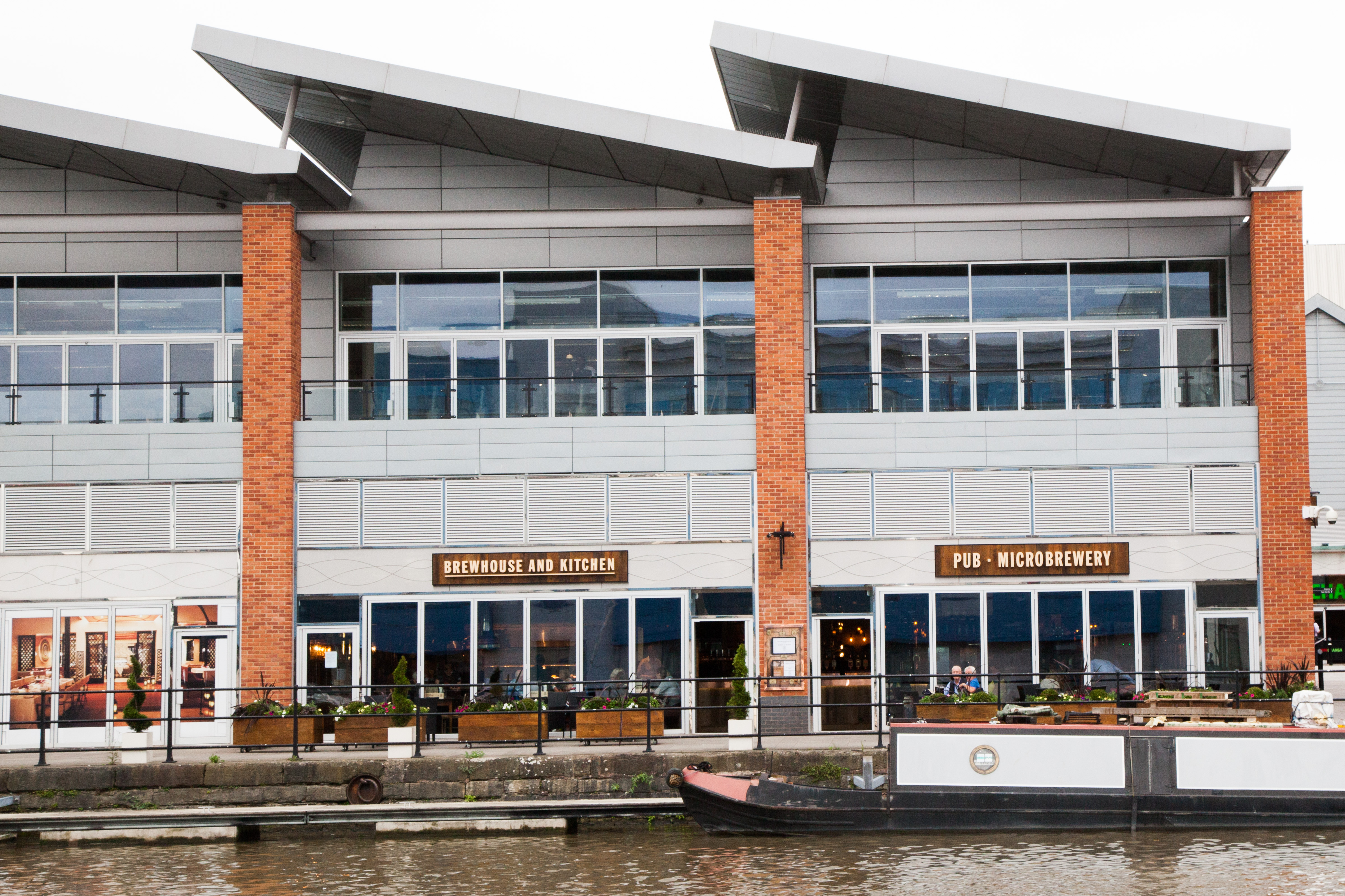 Brewhouse & Kitchen Gloucester Quays DesignMyNight