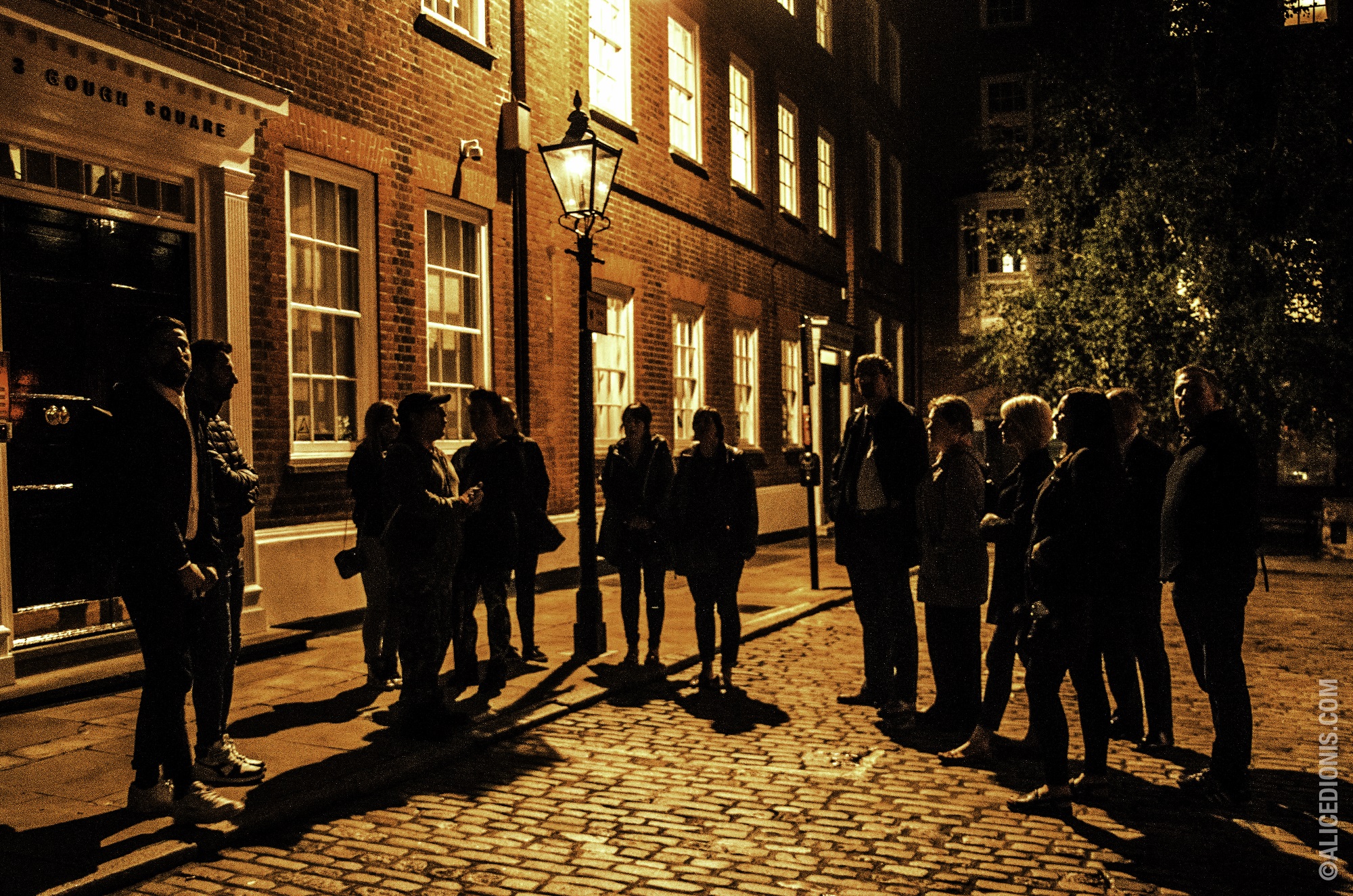 London Bridge Ghost Tour London Walks & Tours Reviews DesignMyNight