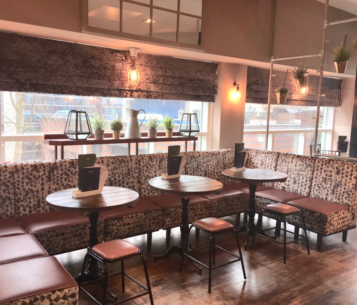 Pitcher & Piano Brindleyplace Birmingham Bar Reviews DesignMyNight