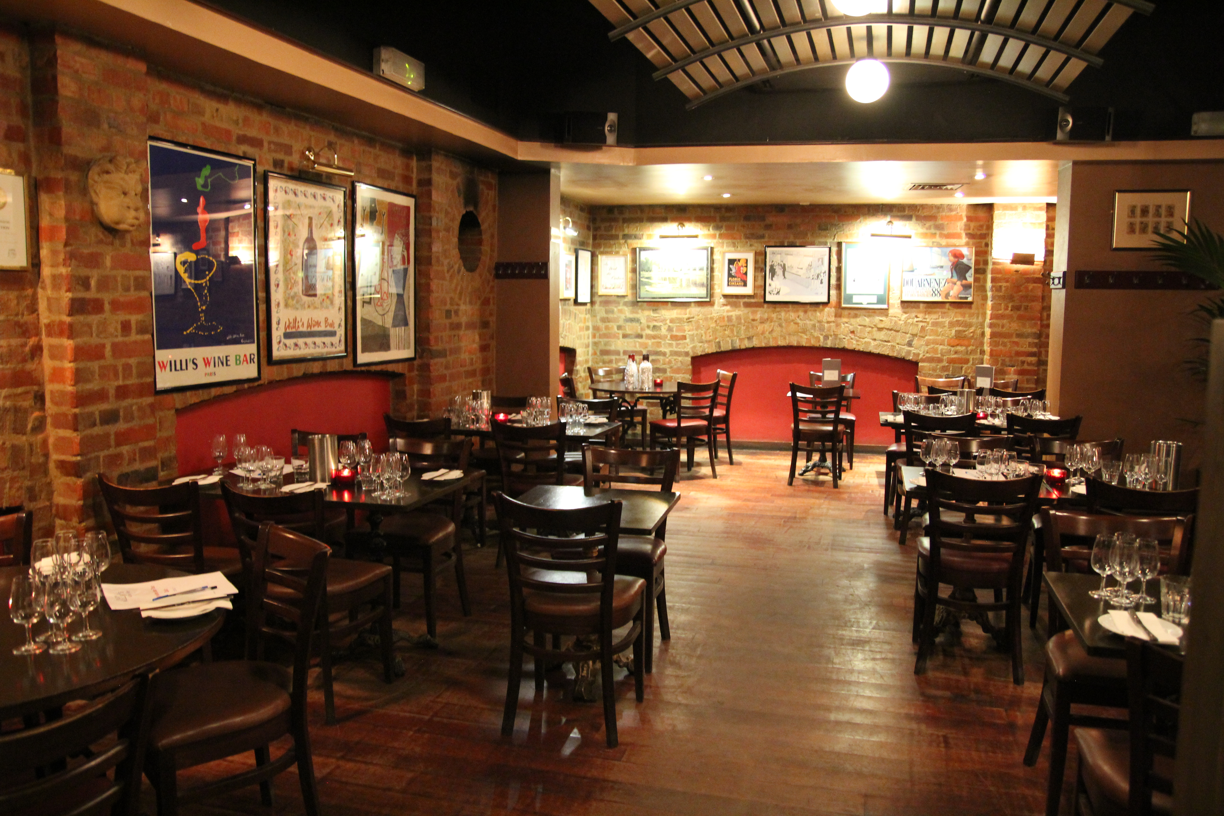 Willy's Wine Bar City of London London Bar Reviews DesignMyNight