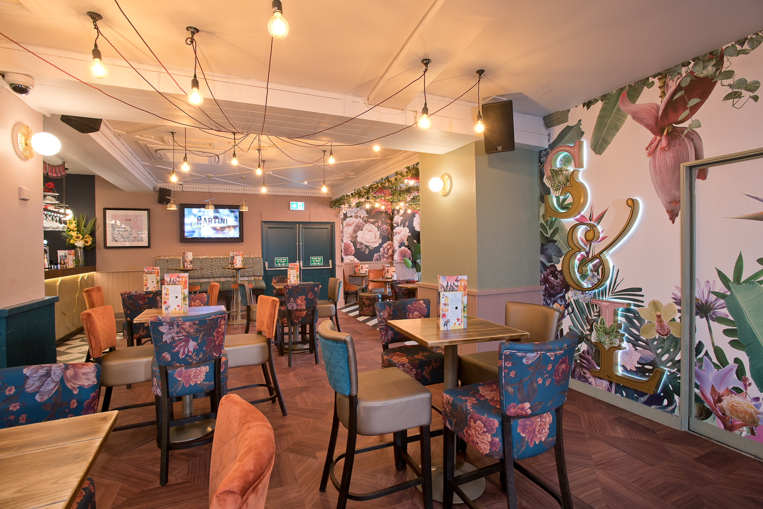 Slug & Lettuce Watford UK Restaurant Reviews DesignMyNight