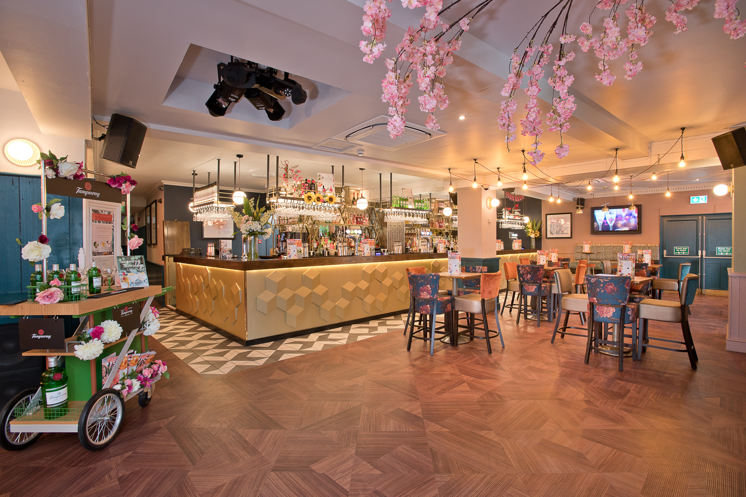 Slug & Lettuce Watford UK Restaurant Reviews DesignMyNight