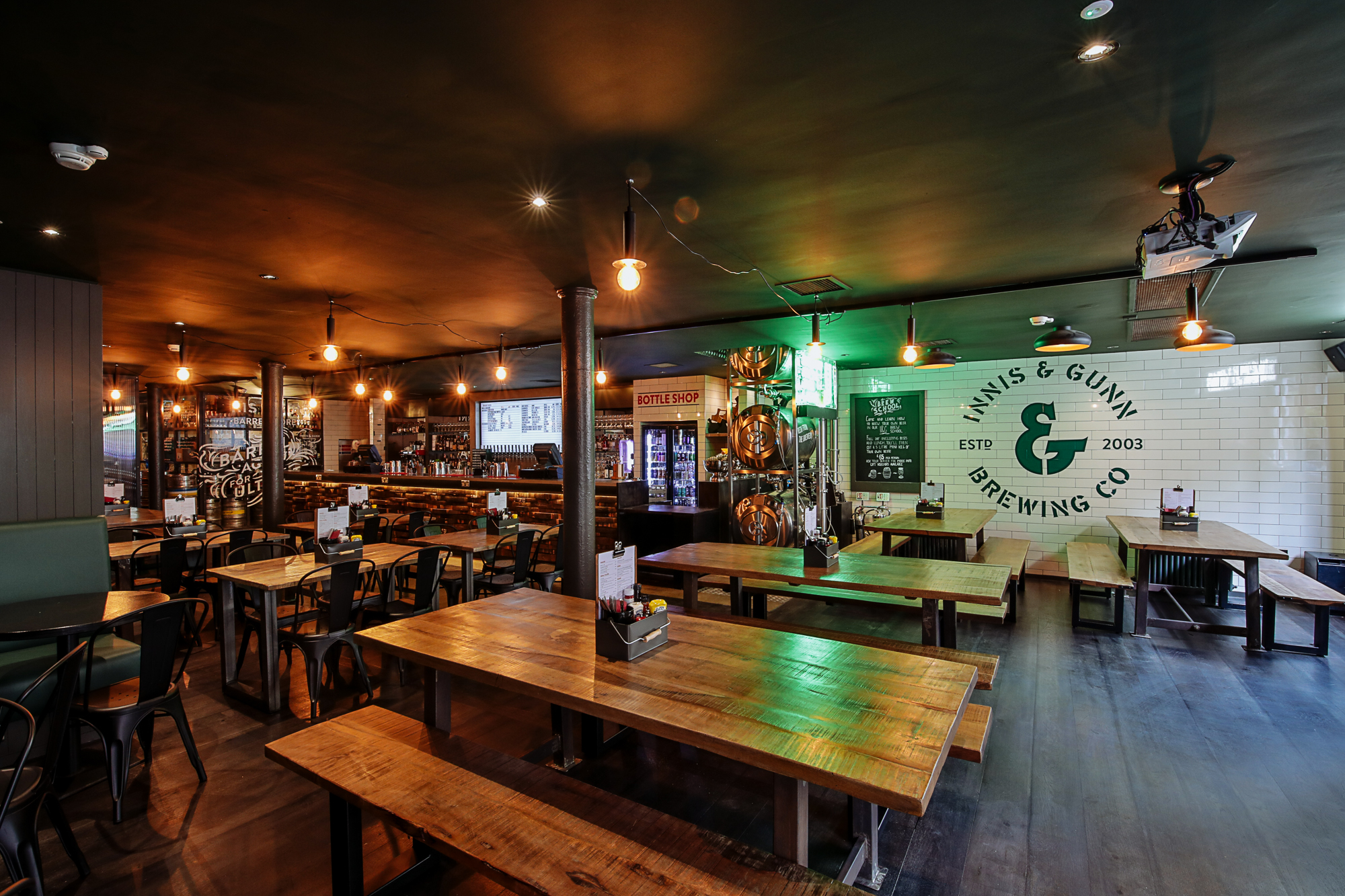 Innis & Gunn Ashton Lane Glasgow Bar and Restaurant Reviews