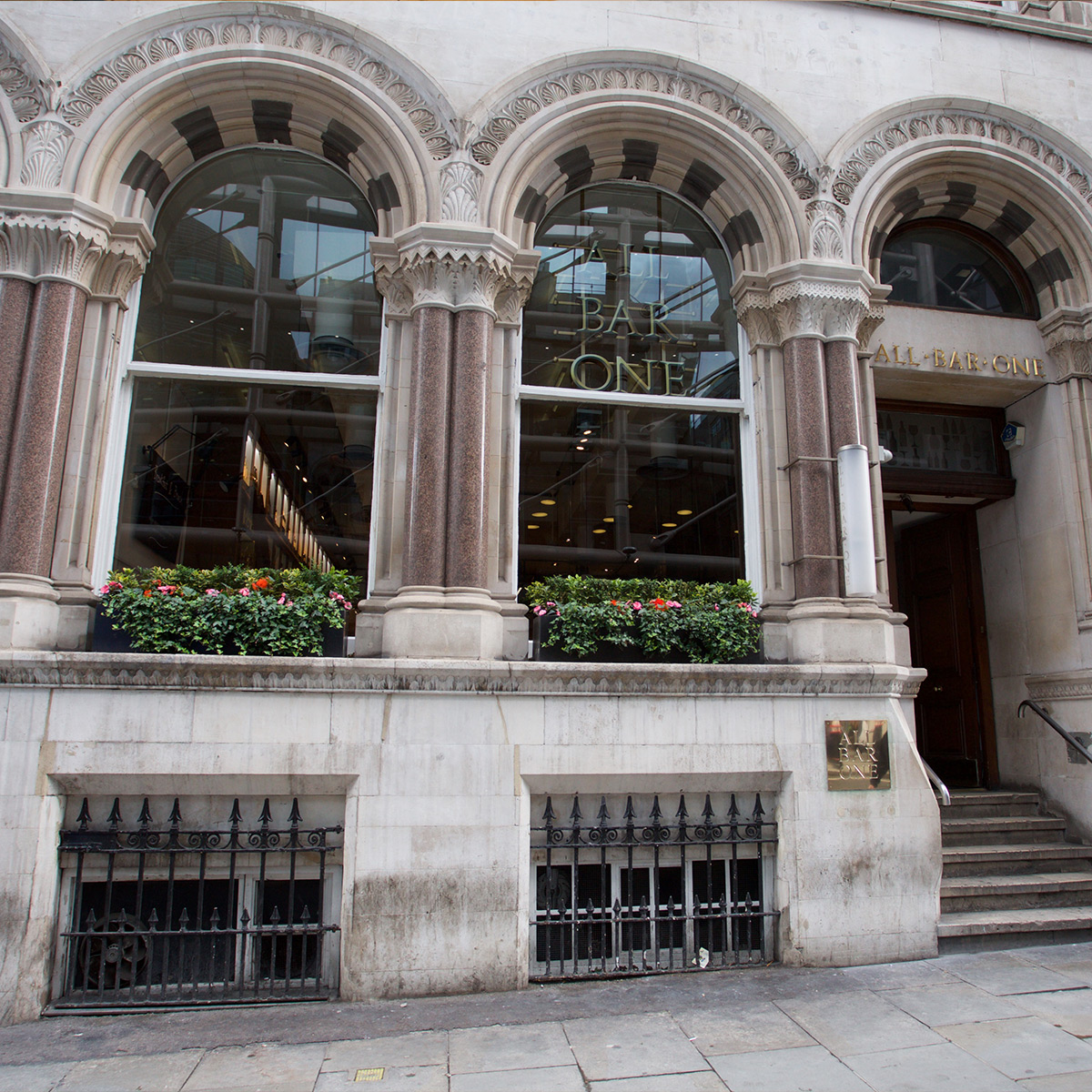 All Bar One Cannon Street City of London Bar Reviews DesignMyNight