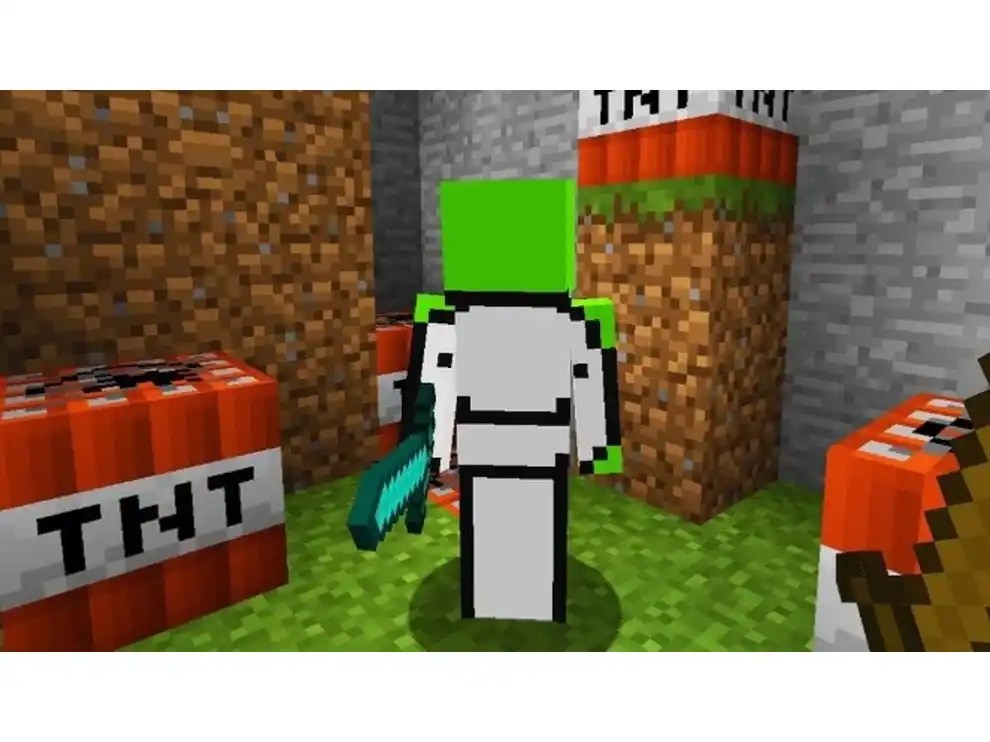 Dream admits he might have accidentally cheated on his Minecraft