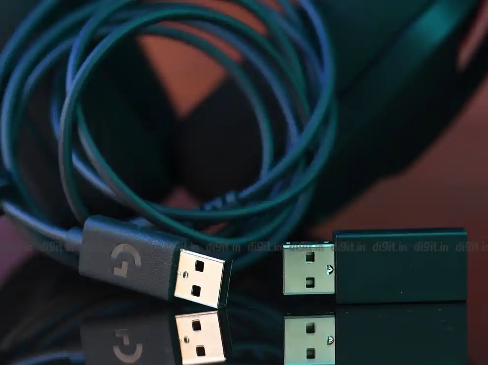 Logitech G435 LIGHTSPEED Wireless Gaming Headset Review Stylish