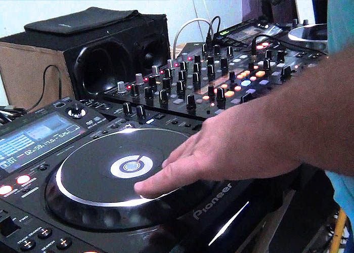 To Scratch or Not To Scratch Techniques and Tips at Digital DJ Pool