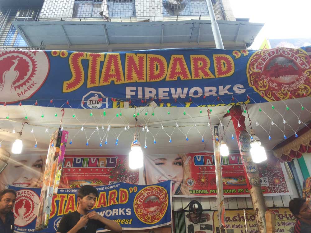 Meet 1000 sky shot The most expensive cracker this Diwali, costs Rs 12,000