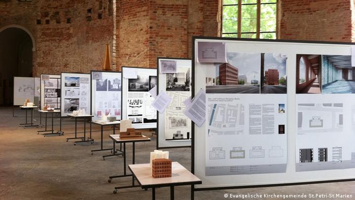 Ein Gotteshaus Fur Drei Religionen Deutschland Dw 18 10 2012