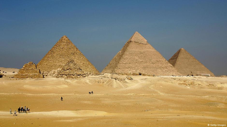 Anomalies discovered in Giza pyramids DW 11/10/2015