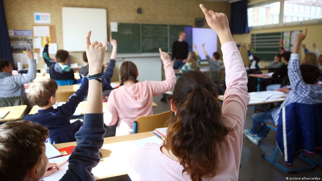 Religia In ScoalÄ O Veche PolemicÄ NouÄ Romania Dw 02 07 2014