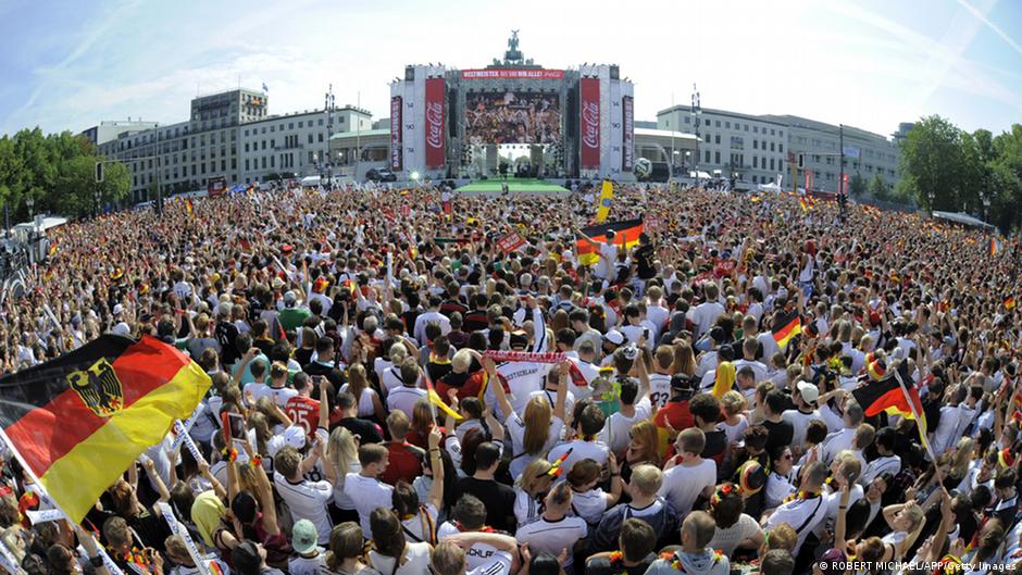 Population in Germany hits alltime high DW 01/27/2017