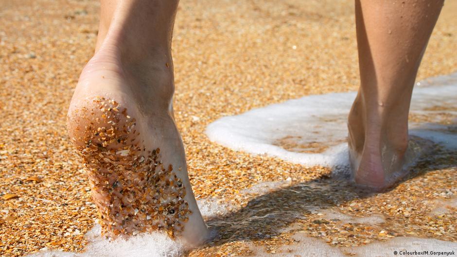 How healthy is going barefoot? DW 04/27/2017