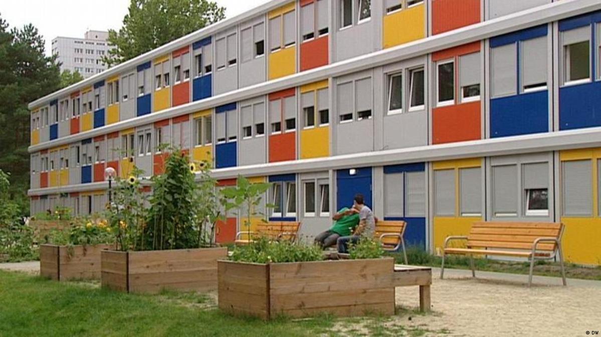 Refugee crisis Temporary Housing DW 09/09/2015