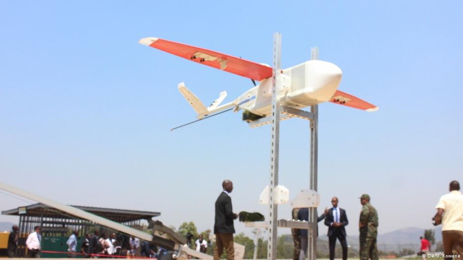Medical drones take flight in Rwanda DW 10/14/2016
