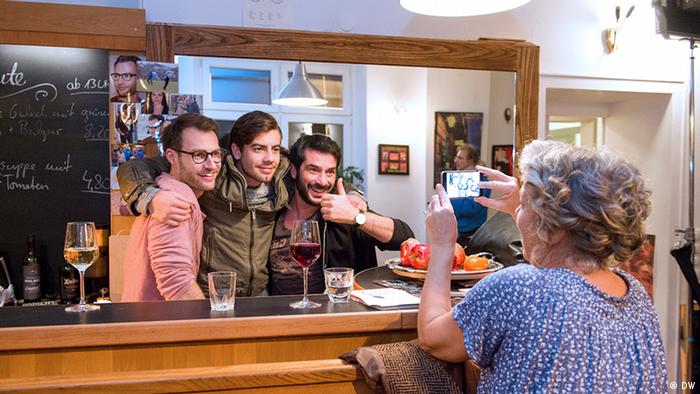 Alte und neue Freunde Nicos Weg DW Deutsch Lernen