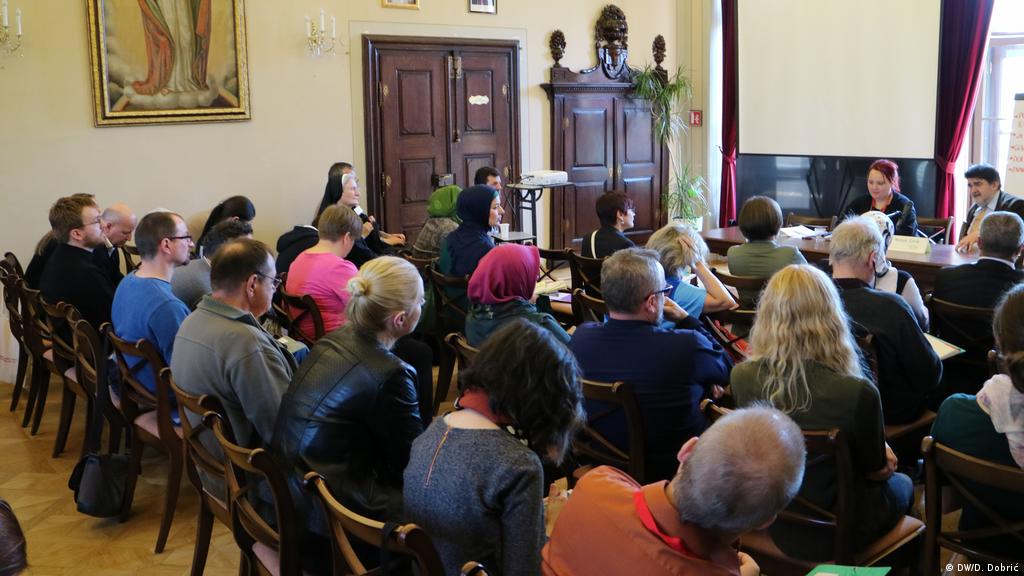 Vjernik Ne Moze Biti Fasist Panorama Dw 03 04 2017