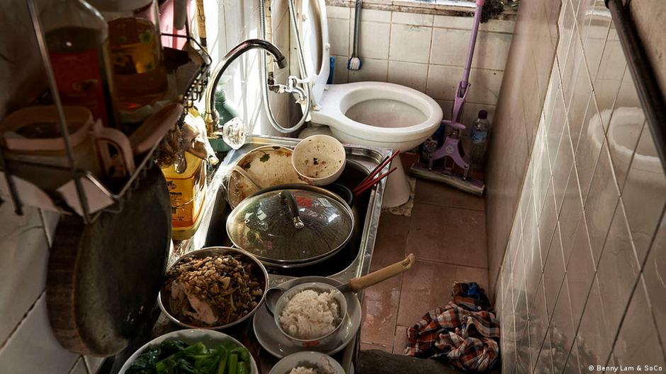 Looking for dinner? It's just there, next to the toilet DW 04/13/2018