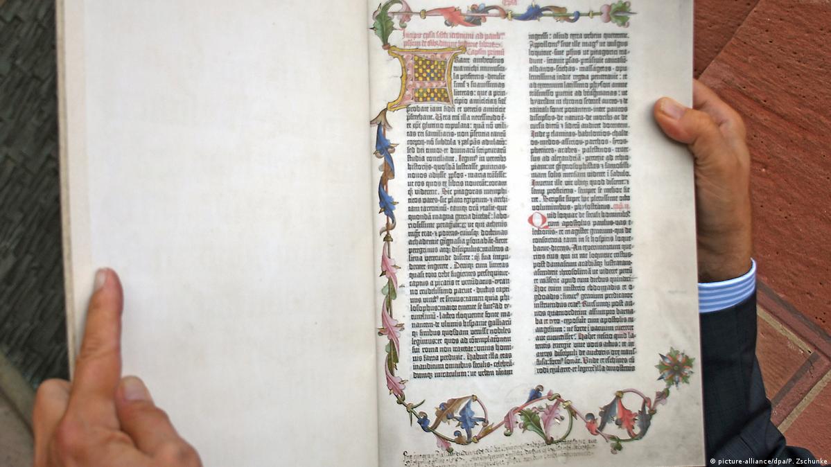The Gutenberg Bible republished 550 years after his death DW 05/23