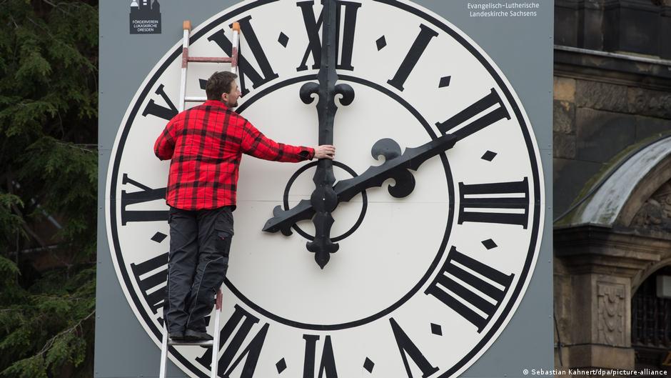Daylight saving begins in Germany DW 03/25/2023