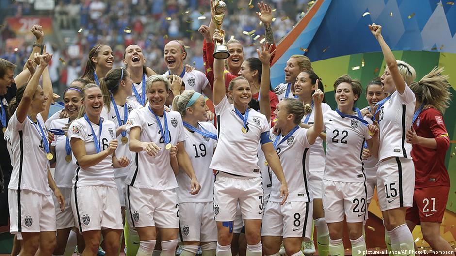 US women's soccer team sues for equal pay DW 03/08/2019