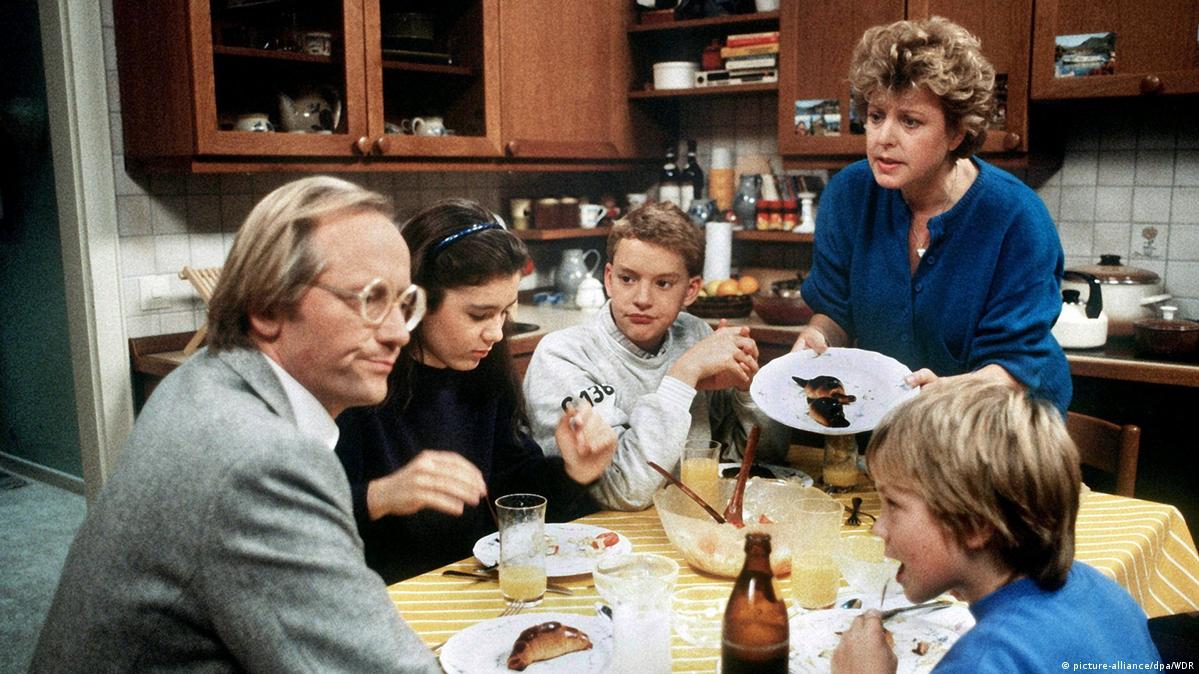 Germany's longestrunning soap opera ends DW 03/29/2020