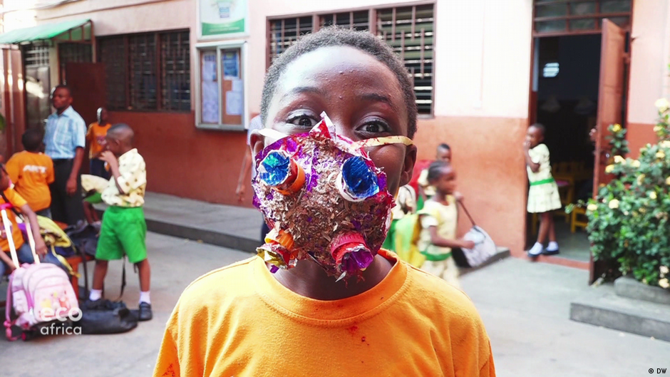 Ghana's youth get creative in tackling air pollution DW 04/26/2019