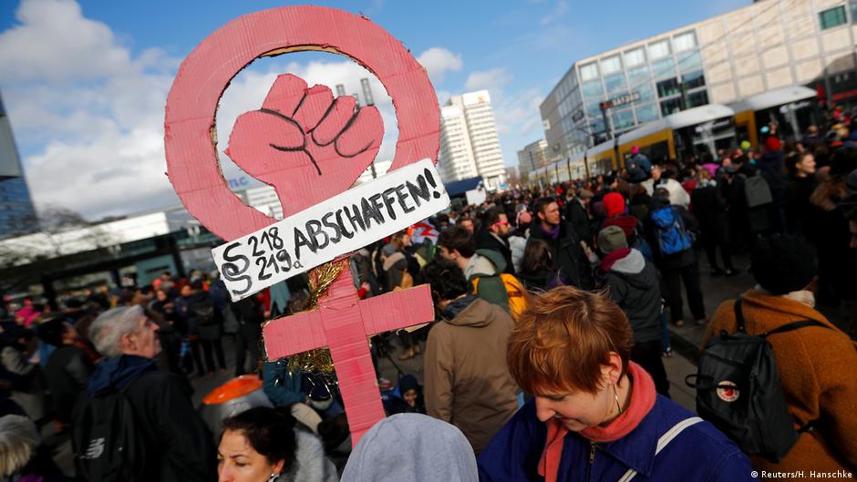 Activists in Germany demand abortion legalization DW 09/27/2019