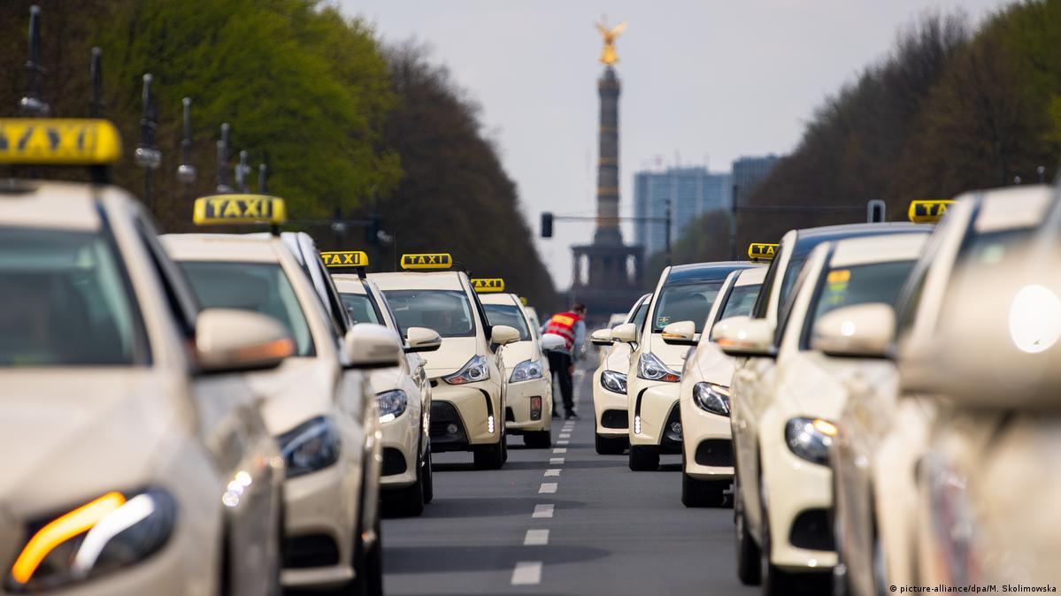 Germany's taxis protest Uber plans DW 04/10/2019