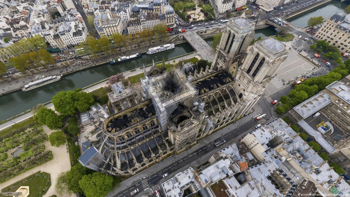 French Parliament approves Notre Dame restoration bill DW 07/17/2019