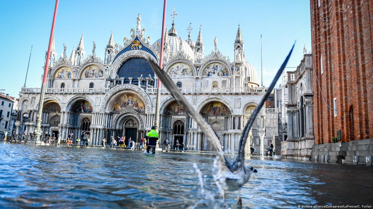 Venice floods Italy's Conte declares state of emergency DW 11/14/2019