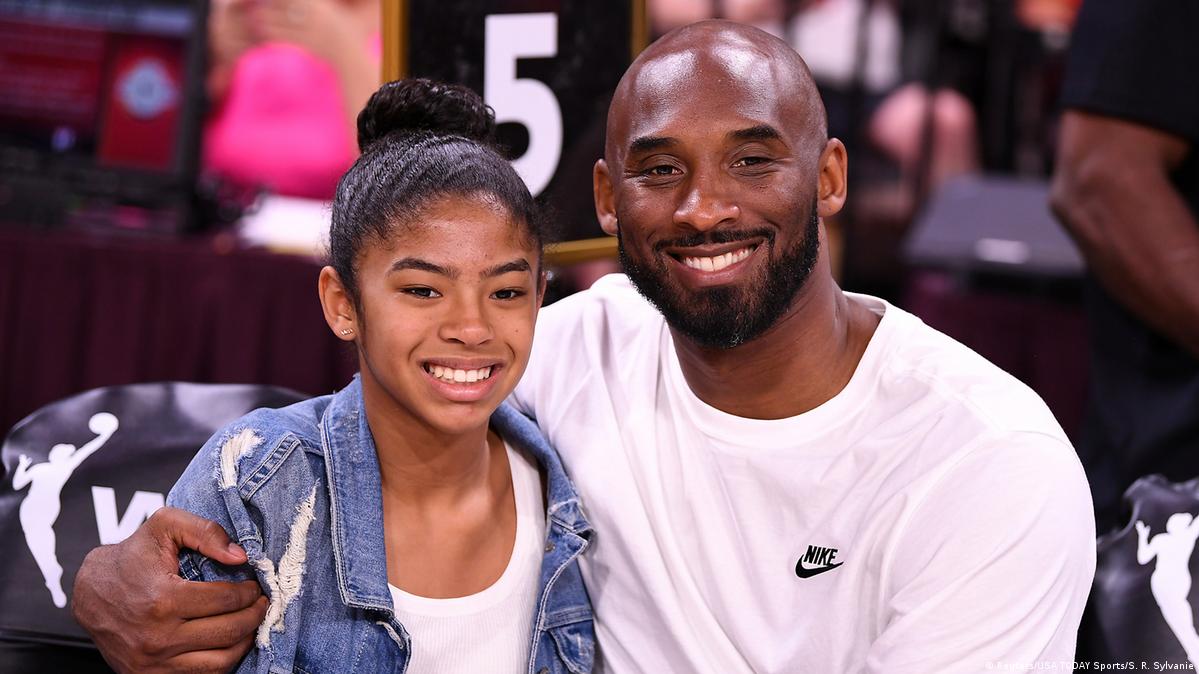 Kobe Bryant, daughter die in helicopter crash DW 01/26/2020
