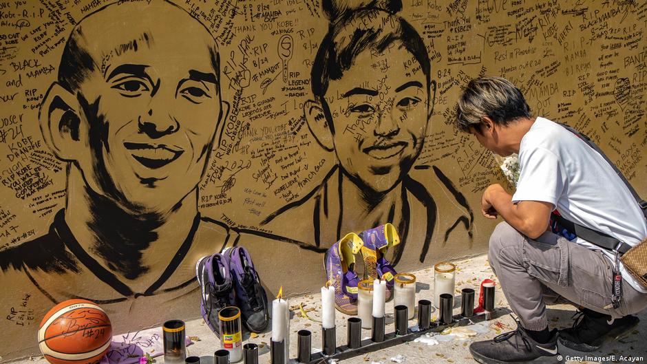 Kobe Bryant A Basketball Legend In Street Art All Media Content Dw 31 01 2020