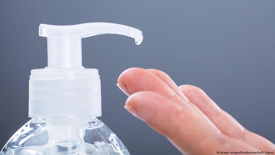 Hygiene how healthy is showering? DW 09/18/2020