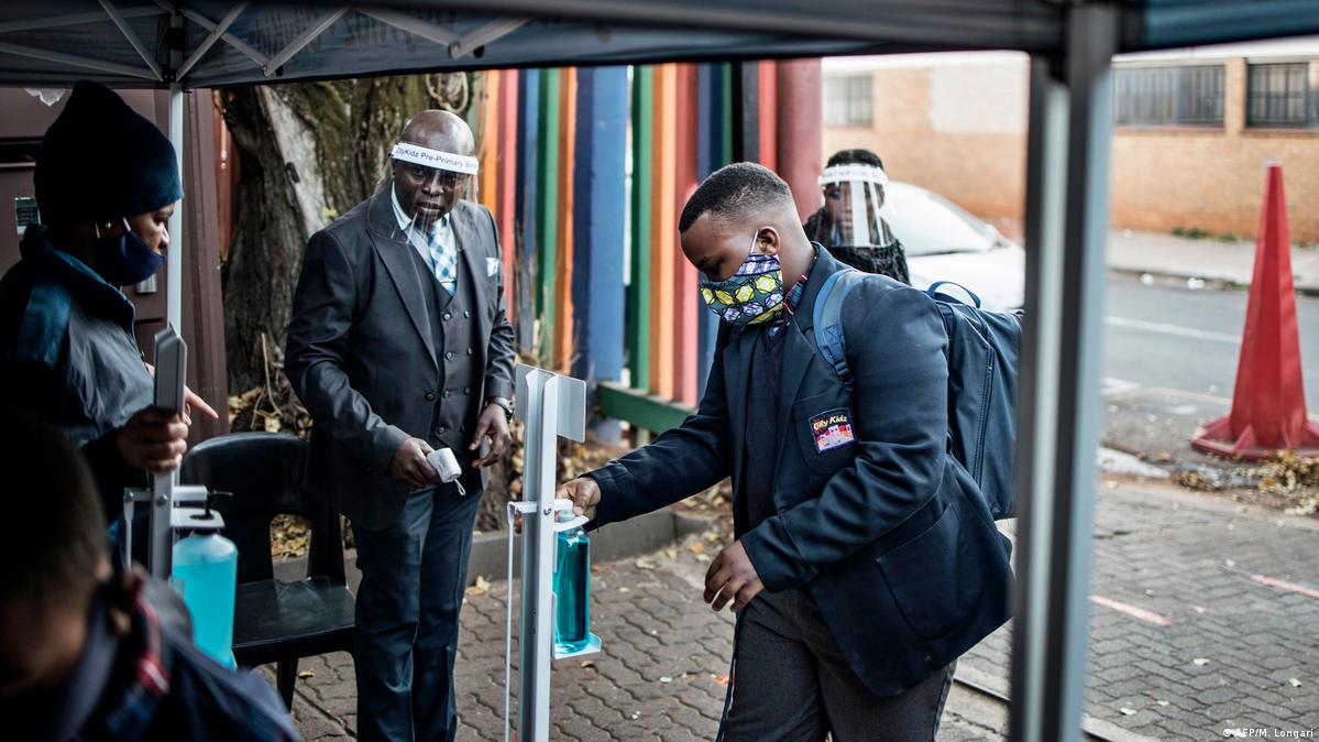 South Africa lockdown 'no longer sustainable' DW 06/19/2020