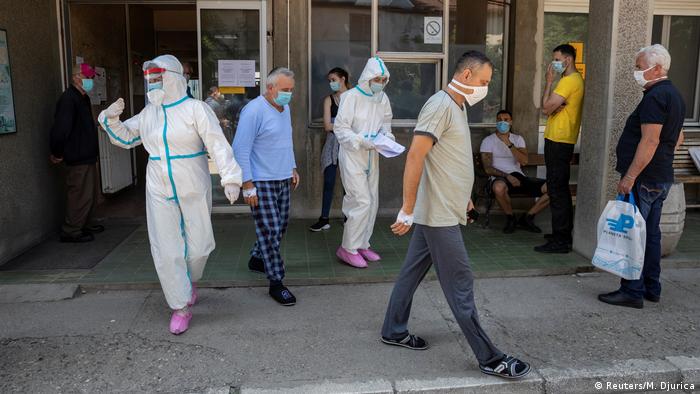 Cini Se Da Srbija Vise Nema Kontrolu Nad Koronom Izbor Iz Stampe Dw 05 07 2020