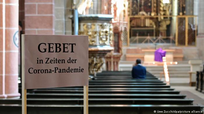 Weihnachten Und Corona Kirchen Werden Kreativ Deutschland Dw 24 11 2020