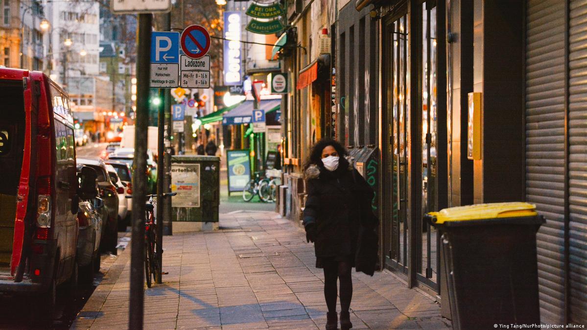 Germany extends pandemic shutdown into March DW 02/10/2021