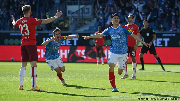 Relegation 1. FC Köln schlägt Holstein Kiel und bleibt in der